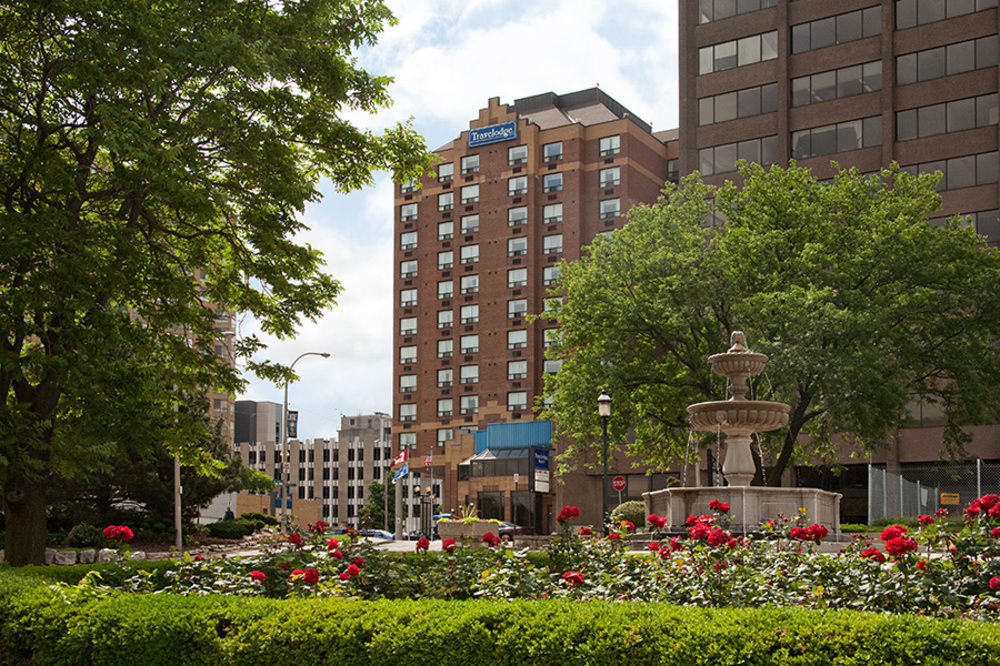 Holiday Inn Express Windsor Waterfront By Ihg Extérieur photo