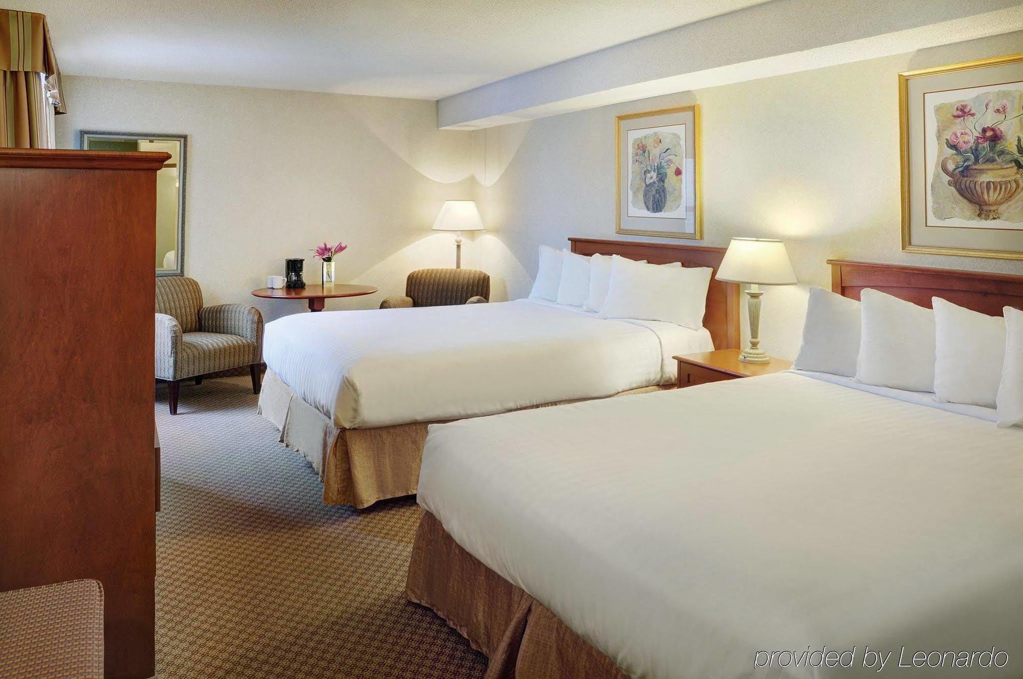 Holiday Inn Express Windsor Waterfront By Ihg Extérieur photo