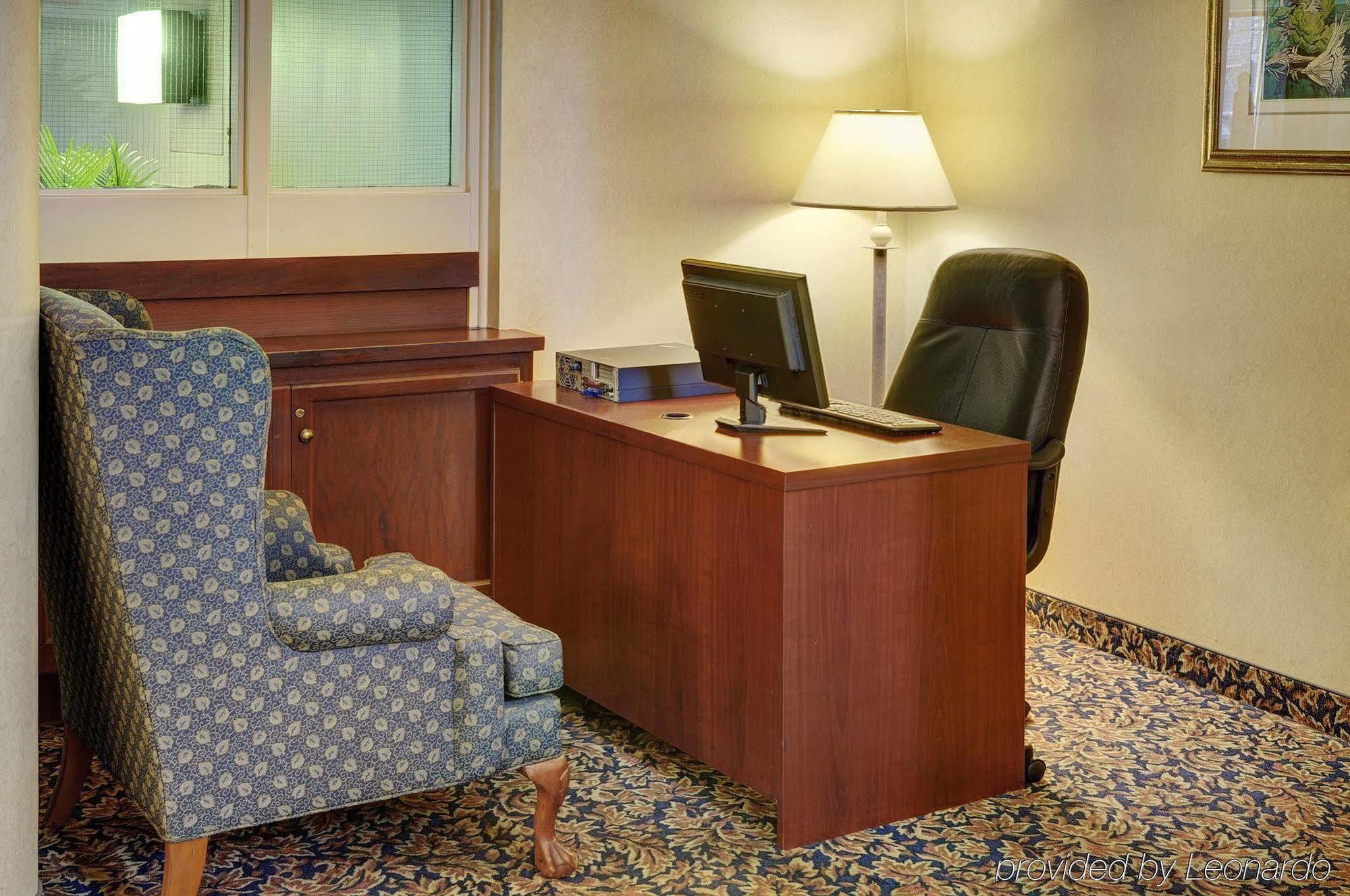 Holiday Inn Express Windsor Waterfront By Ihg Extérieur photo
